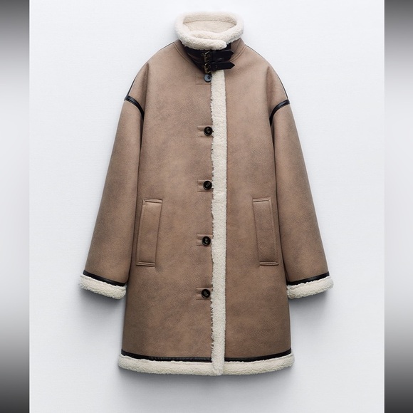 Buttoned double faced coat - Picture 4 of 8